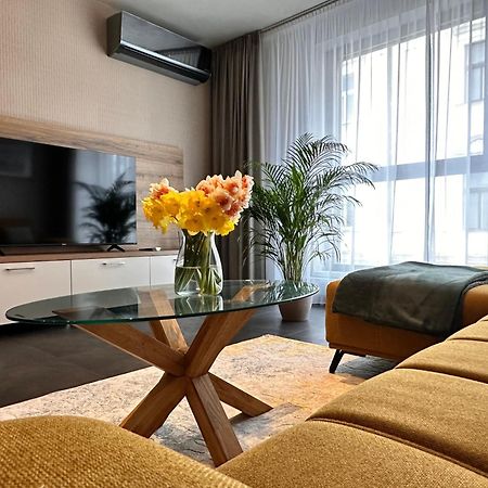 Apartman Leonardo - City Center Nagyszombat Kültér fotó