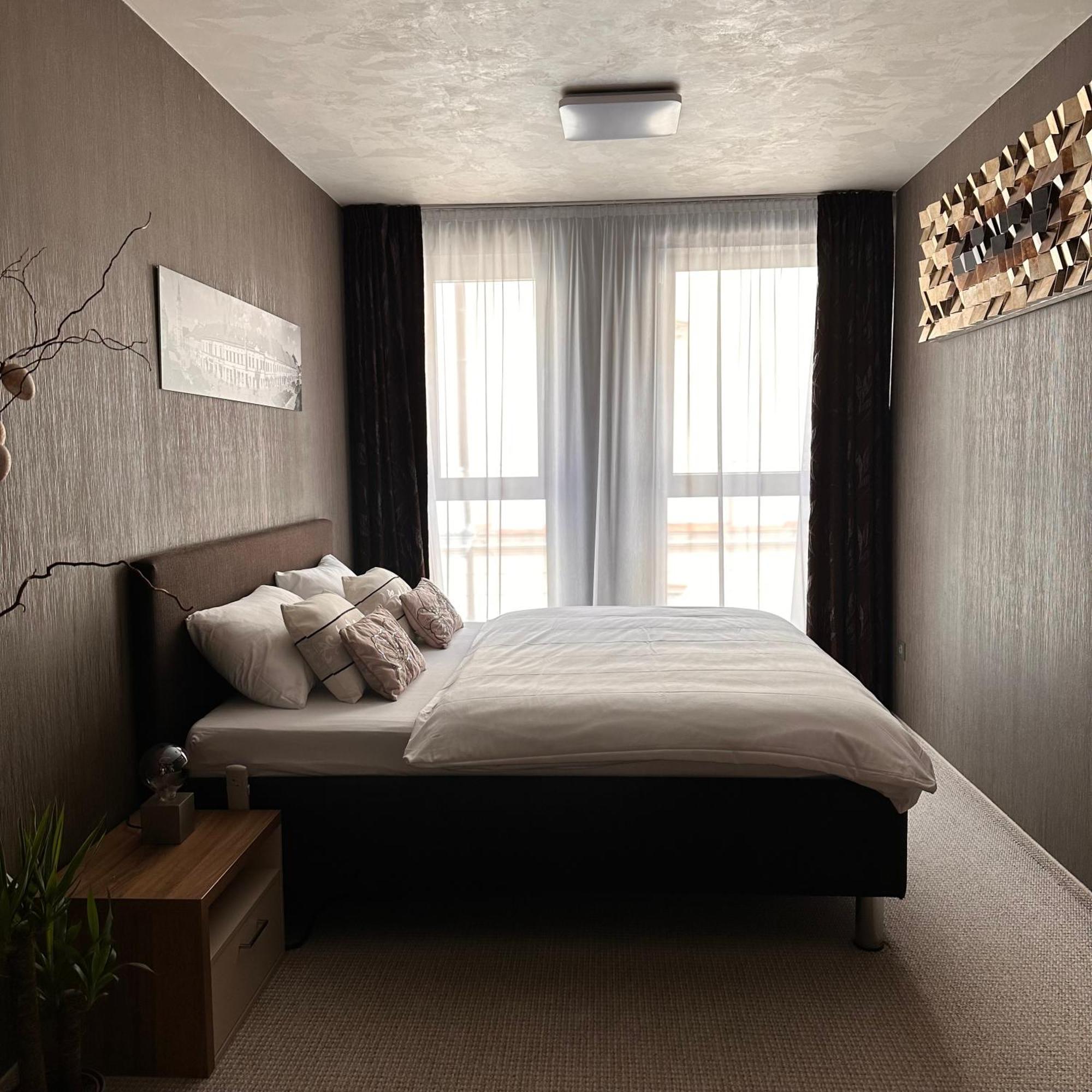 Apartman Leonardo - City Center Nagyszombat Kültér fotó